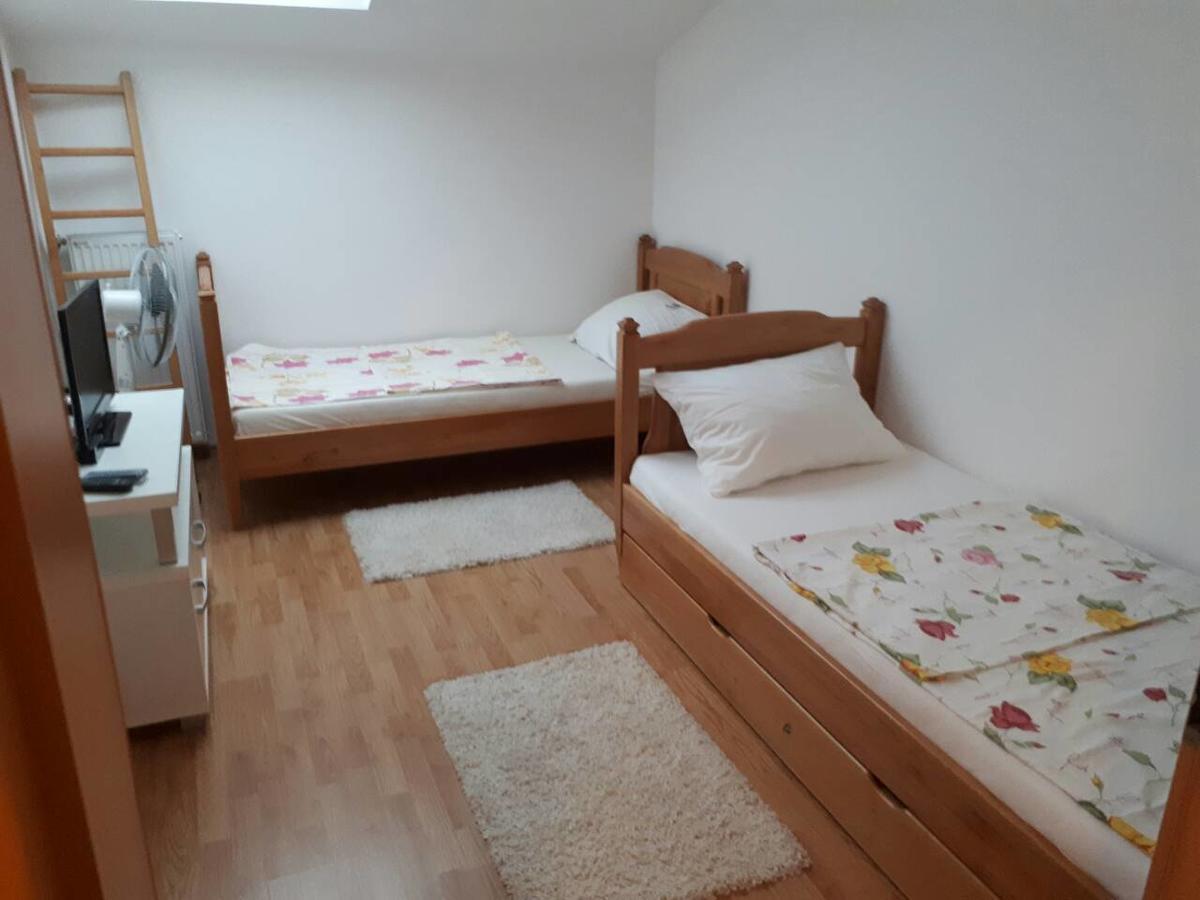 Renome Apartmani Баня-Ковиляча Экстерьер фото